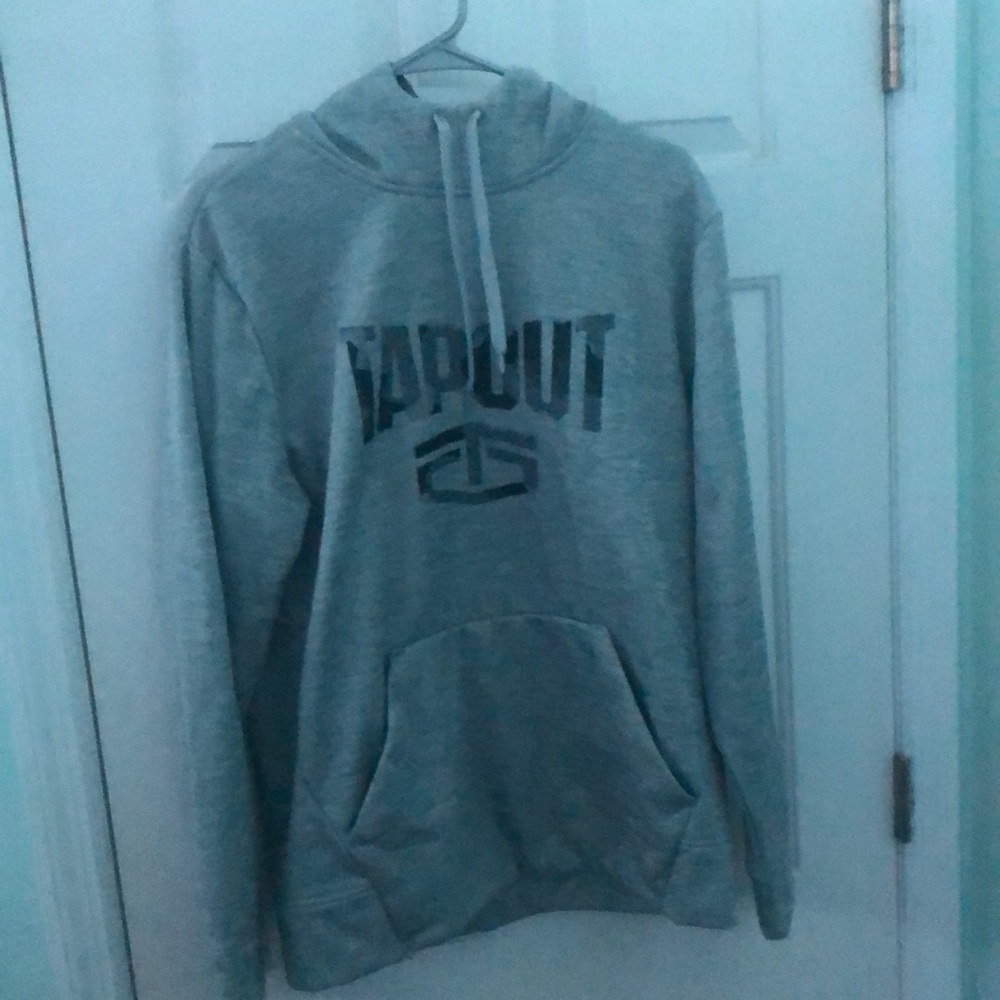 Light gray large TAPOUT hoodie
